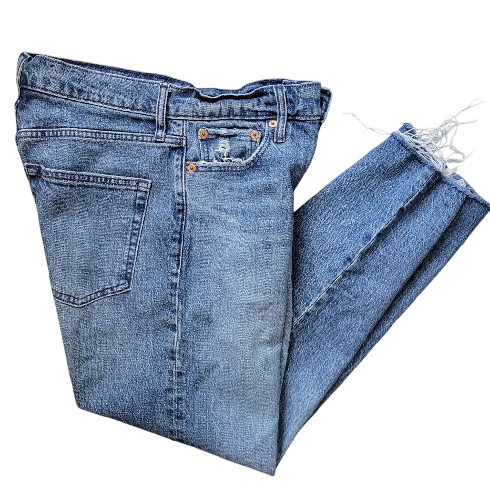Gap // Women's Cheeky Straight Sky High Jeans // 29/8 Regular / Light Indigo